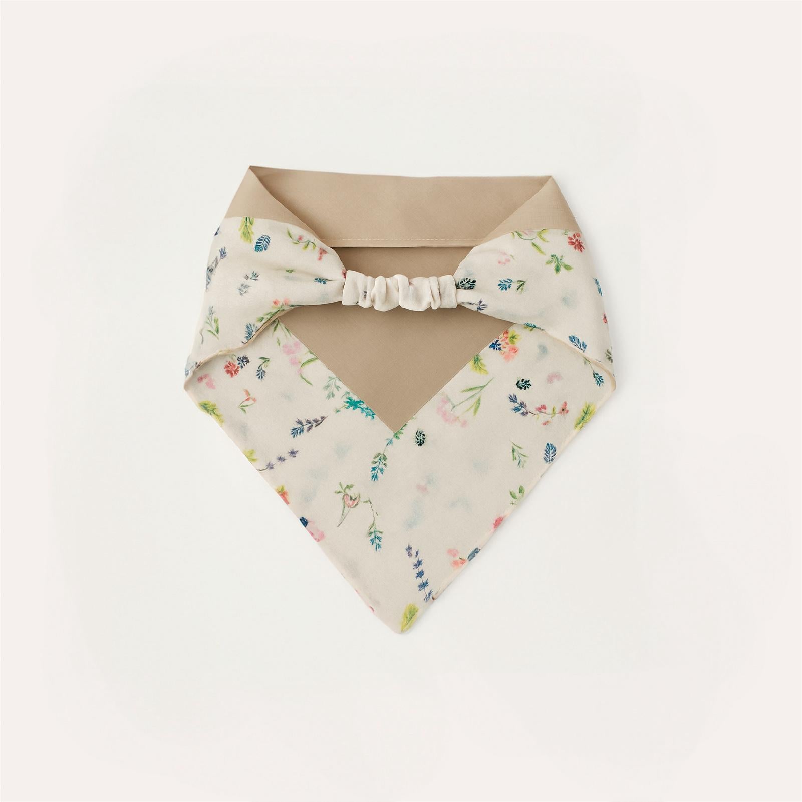 FramedinFloralsBeigeHeadbandBandanaMockupTUKSS25-39.jpg