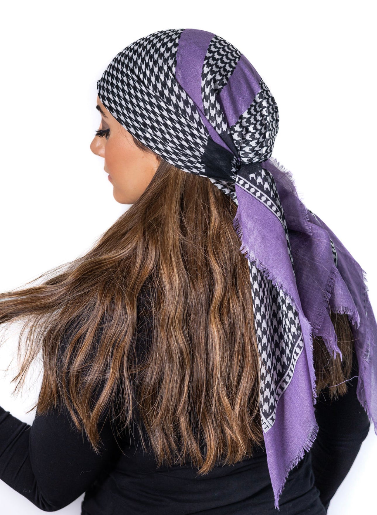 Houndstooth With Lilac Border